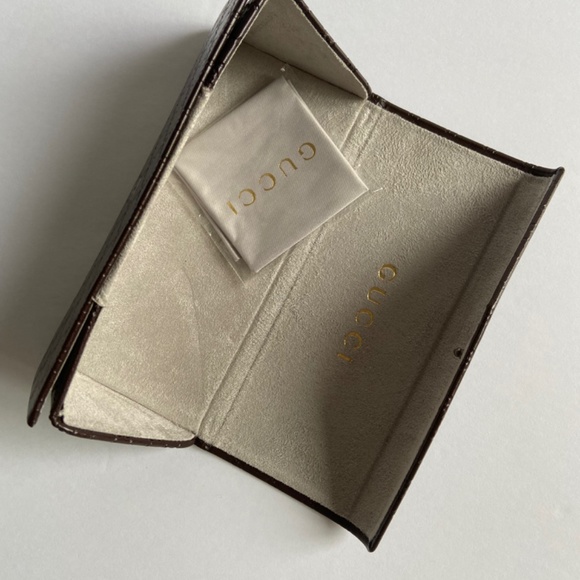 Classic Gucci Sunglasses - Picture 5 of 6